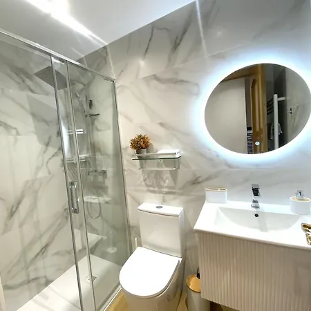 Vivienda Vip En Pleno Centro - Consuelo 14 *