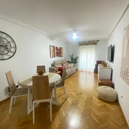 Vivienda Vip En Pleno Centro - Consuelo 14 *